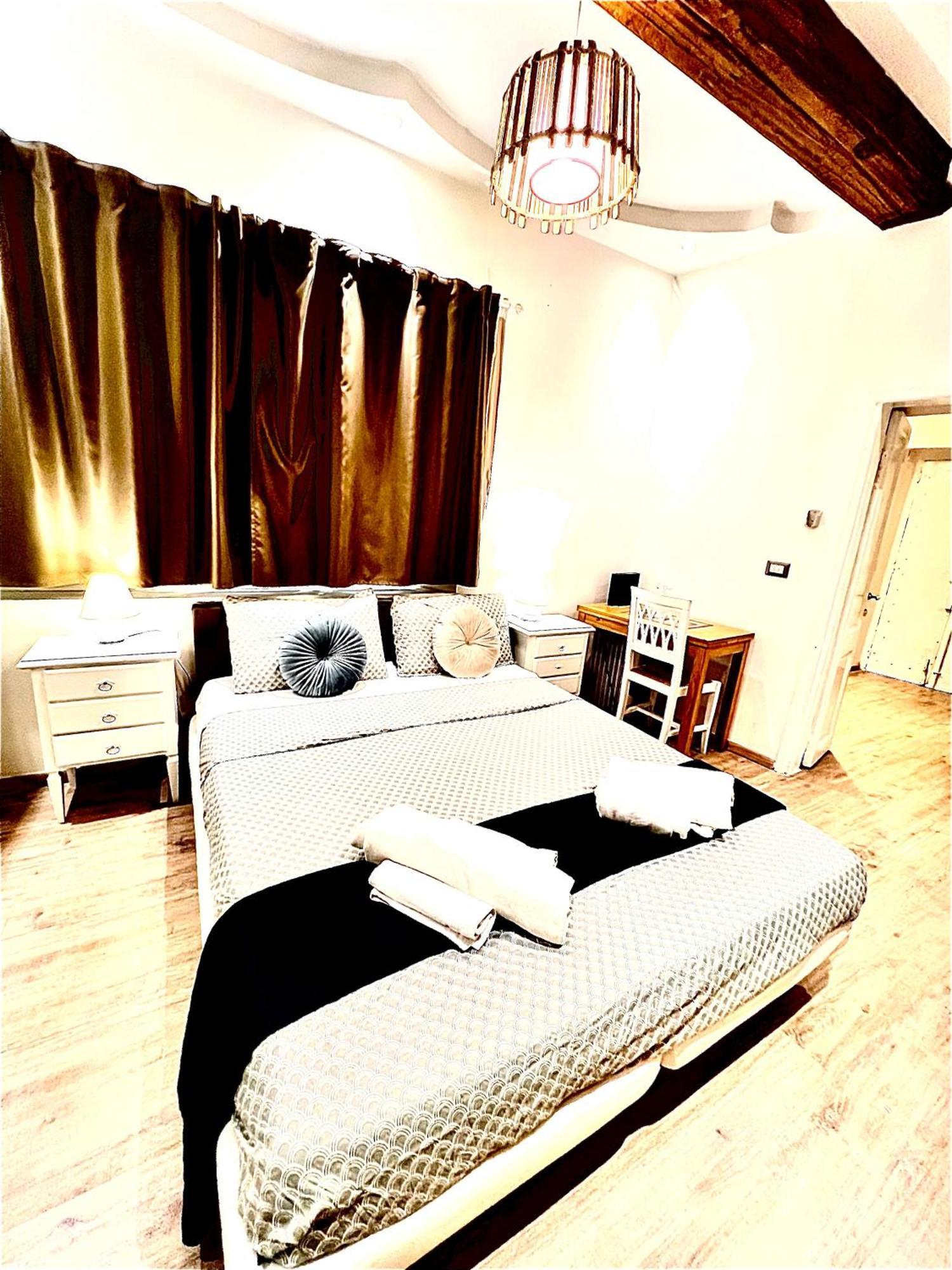 Apartment Pantheon Luxury Historic Center *