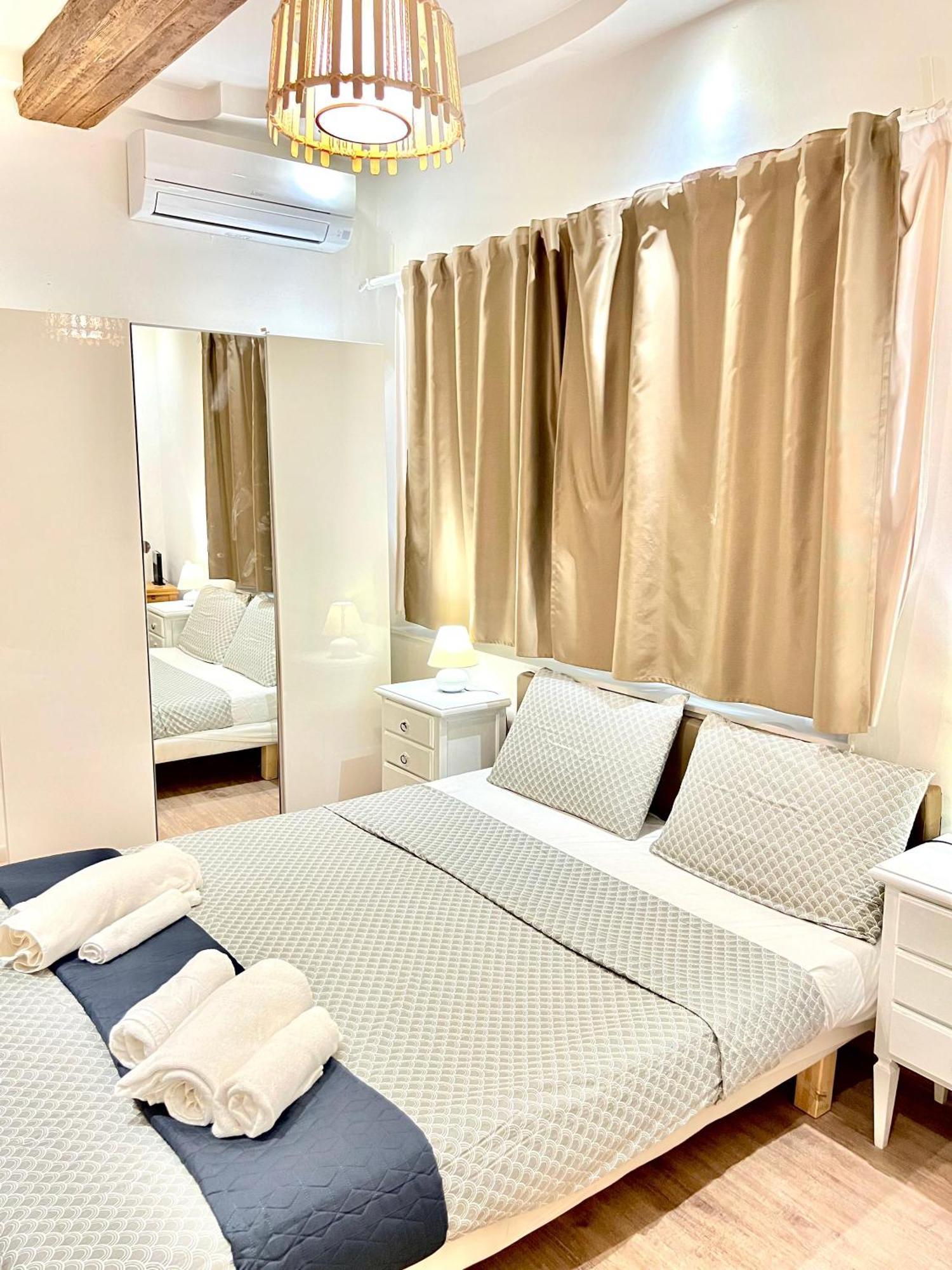 Pantheon Luxury Historic Center Apartment Rome